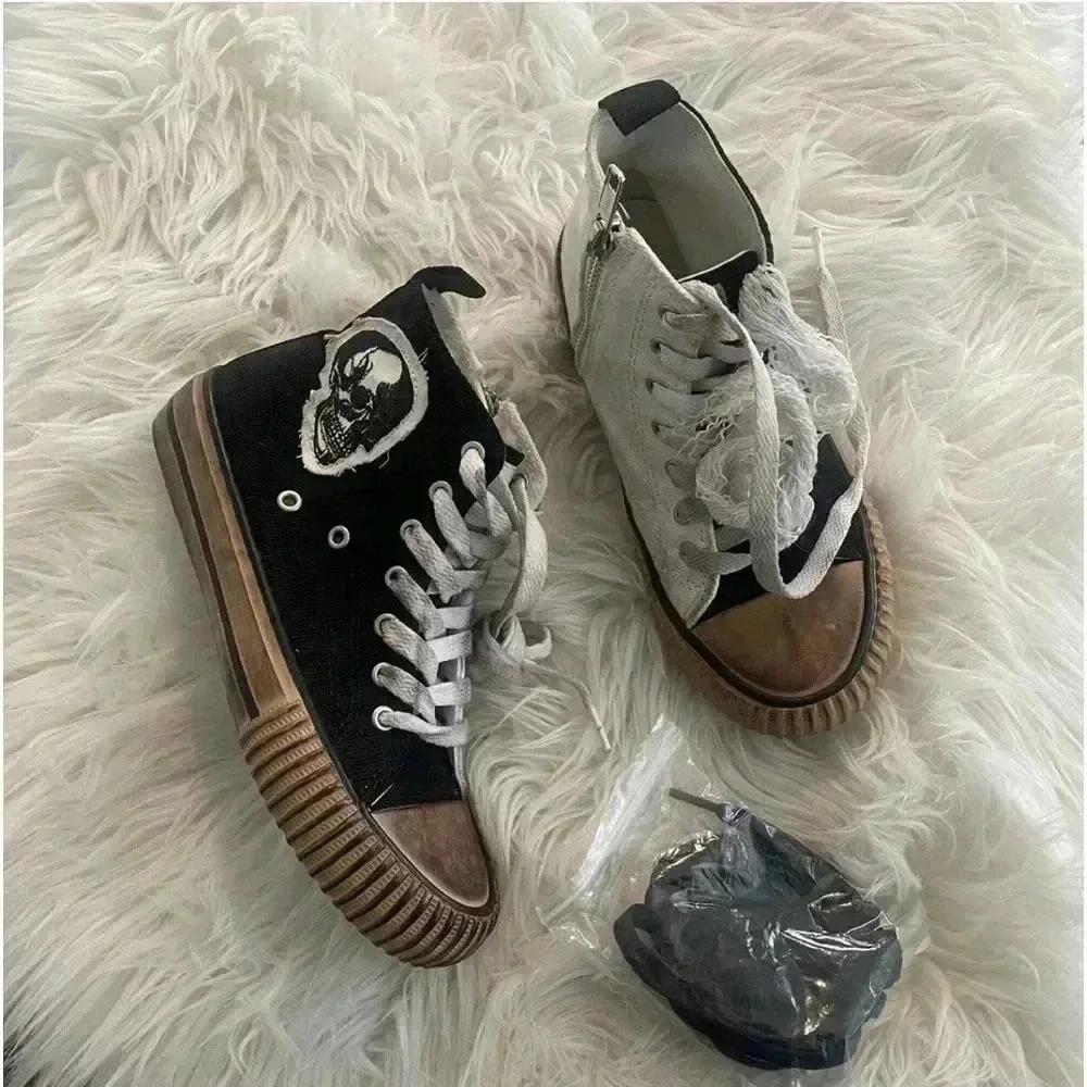 nununu Skull High Top Size 29-30 | 12 US - Picture 2 of 8